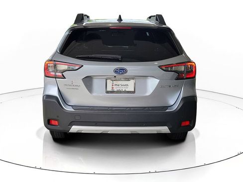 Used 2024 Subaru Outback Limited AWD/4WD image 5