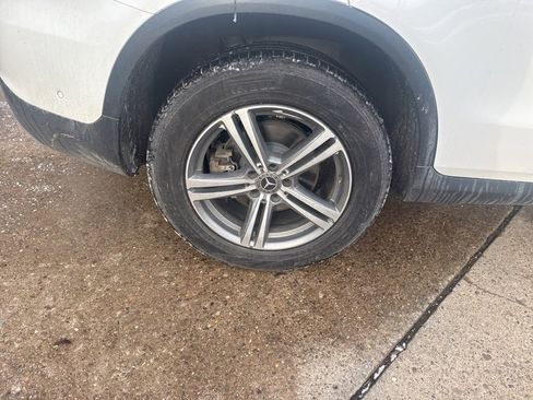 Used 2021 Mercedes-Benz GLC 300 4MATIC image 7