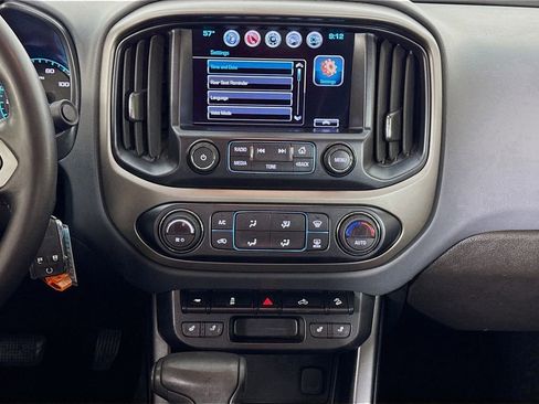 Used 2018 Chevrolet Colorado Z71 image 31