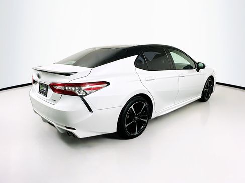 Used 2018 Toyota Camry XSE FWD image 9
