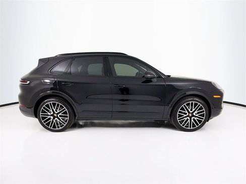 New 2026 Porsche Cayenne image 8