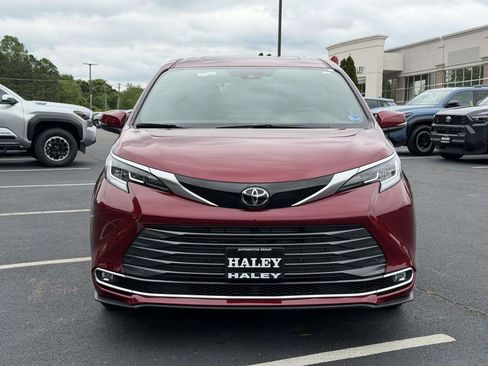 New 2026 Toyota Sienna Limited AWD/4WD image 23