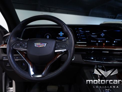 Used 2022 Cadillac Escalade Premium Luxury image 33