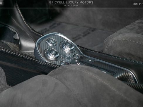 Used 2018 McLaren 570S Coupe RWD image 20