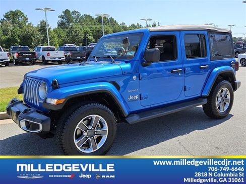 Used 2022 Jeep Wrangler Unlimited Sahara w/ Cold Weather Group image 3