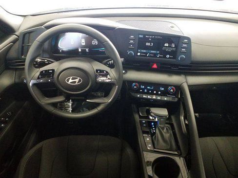 New 2026 Hyundai Elantra SEL Sport Premium FWD image 3