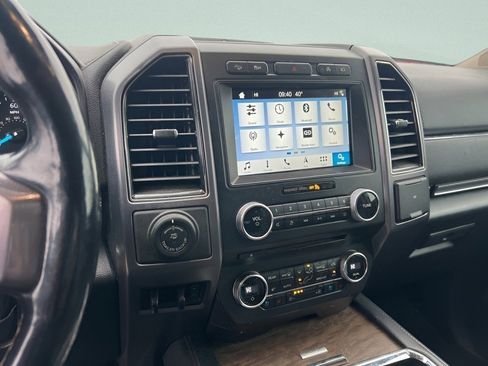 Used 2018 Ford Expedition Max Platinum image 25
