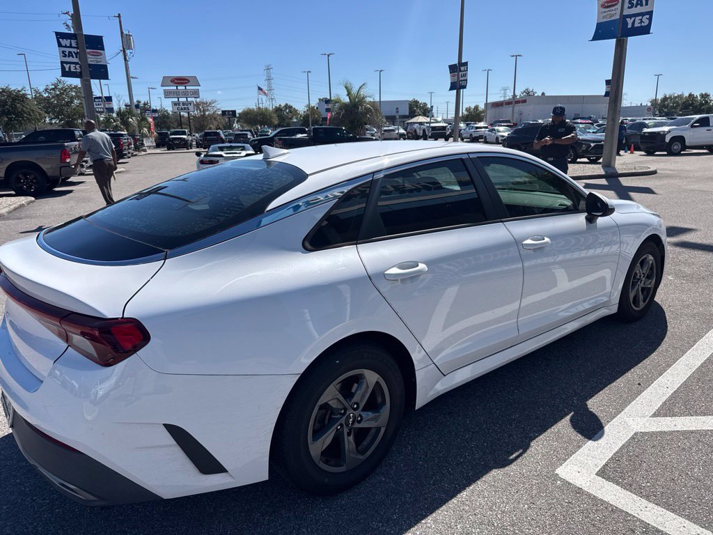 Used 2022 Kia K5 LX FWD image 6