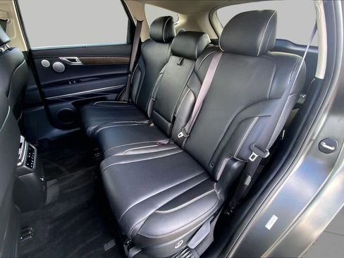 Used 2025 Genesis GV80 2.5T Prestige AWD/4WD image 19