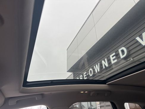 Used 2023 Lincoln Corsair Reserve w/ Equipment Group 201A image 13