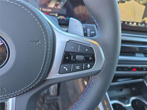 New 2026 BMW X7 M60i image 30