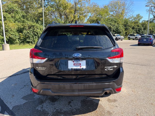 Certified 2024 Subaru Forester Premium AWD/4WD image 6