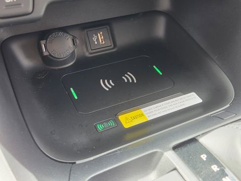 Used 2024 Toyota RAV4 XLE w/ Convenience Package image 30