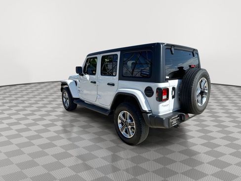 Used 2022 Jeep Wrangler Unlimited Sahara AWD/4WD image 8