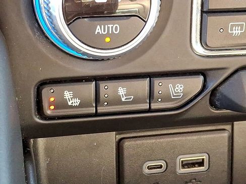 Used 2023 GMC Yukon SLT image 23