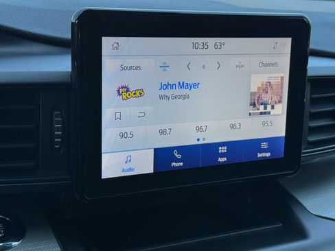 Used 2020 Ford Explorer XLT w/ Comfort Package AWD/4WD image 5