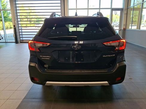 Certified 2025 Subaru Outback Limited AWD/4WD image 5