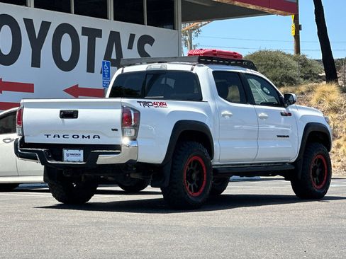 Used 2023 Toyota Tacoma TRD Off-Road w/ Black Out Package (TMS) AWD/4WD image 5