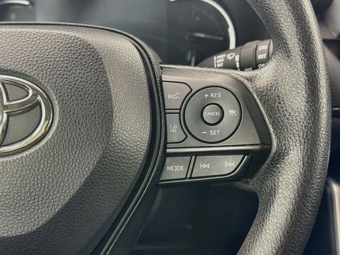 Certified 2025 Toyota RAV4 XLE FWD image 18