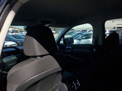 New 2026 Kia Sorento LX FWD image 11