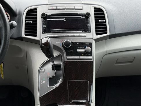 Used 2012 Toyota Venza LE image 15