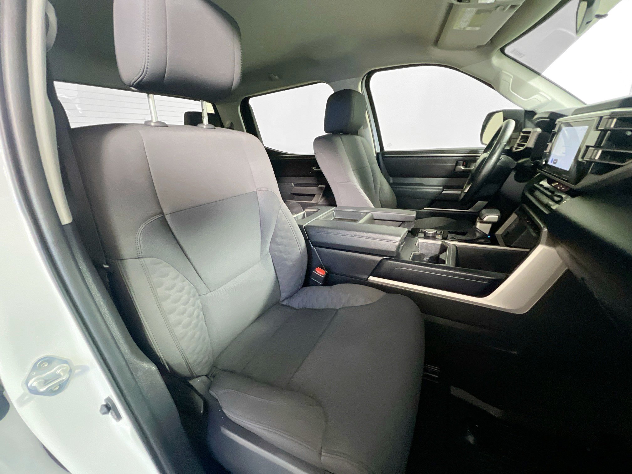Used 2023 Toyota Tundra SR5 w/ SR5 Convenience Package AWD/4WD image 30