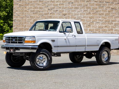 Used 1997 Ford F250 4x4 SuperCab Heavy Duty image 2