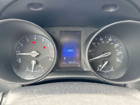 Used 2018 Toyota C-HR XLE FWD image 12