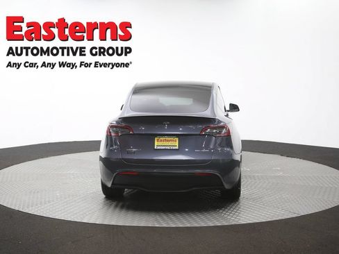 Used 2022 Tesla Model Y Long Range AWD/4WD image 32