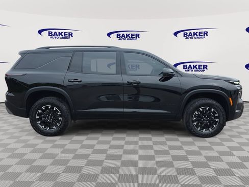 Used 2025 Chevrolet Traverse Z71 w/ Driver Confidence Package AWD/4WD image 4