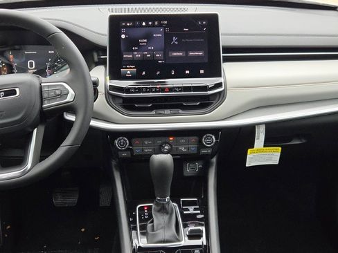 New 2026 Jeep Compass Limited image 20