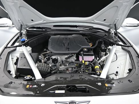 Used 2025 Genesis G70 2.5T RWD image 26