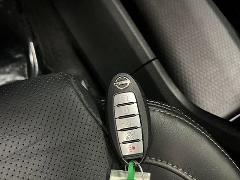 Used 2022 Nissan Rogue Platinum w/ Head-Up Display Package image 30