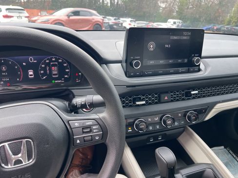 Certified 2024 Honda Accord EX image 20