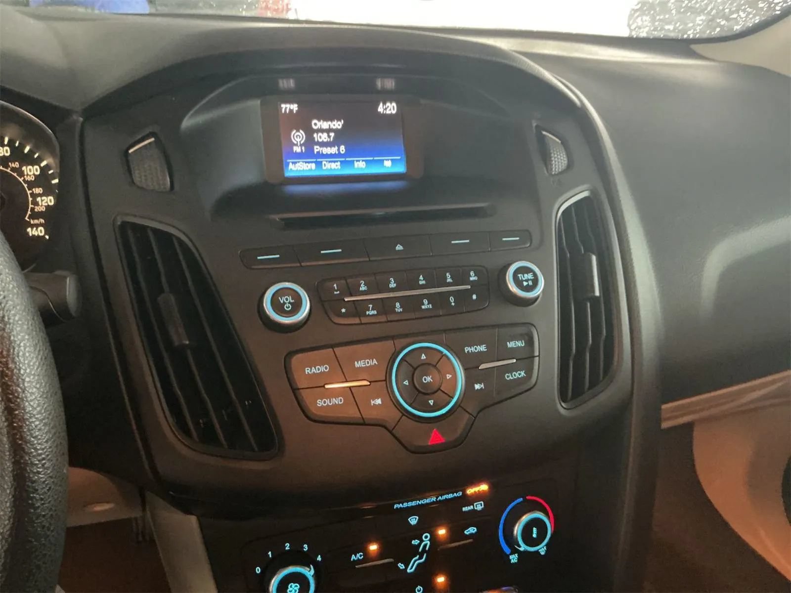 Used 2016 Ford Focus SE FWD image 5