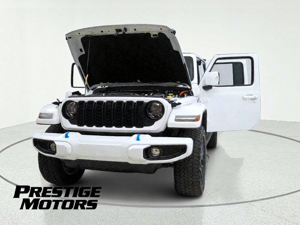 Used 2024 Jeep Wrangler High Altitude AWD/4WD image 12