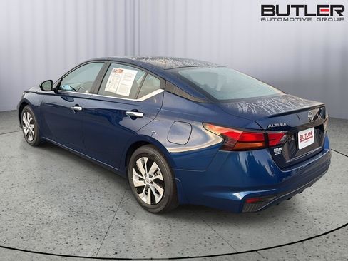 Used 2024 Nissan Altima 2.5 S FWD image 4