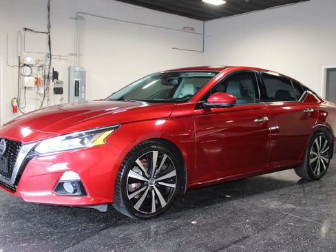 Used 2019 Nissan Altima 2.5 Platinum FWD image 6