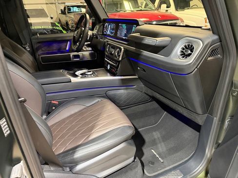 Used 2024 Mercedes-Benz G 550 w/ Final Edition w/ Olive Magno image 11