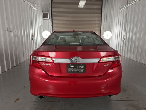 Used 2012 Toyota Camry XLE image 6