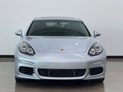 Used 2016 Porsche Panamera S image 2