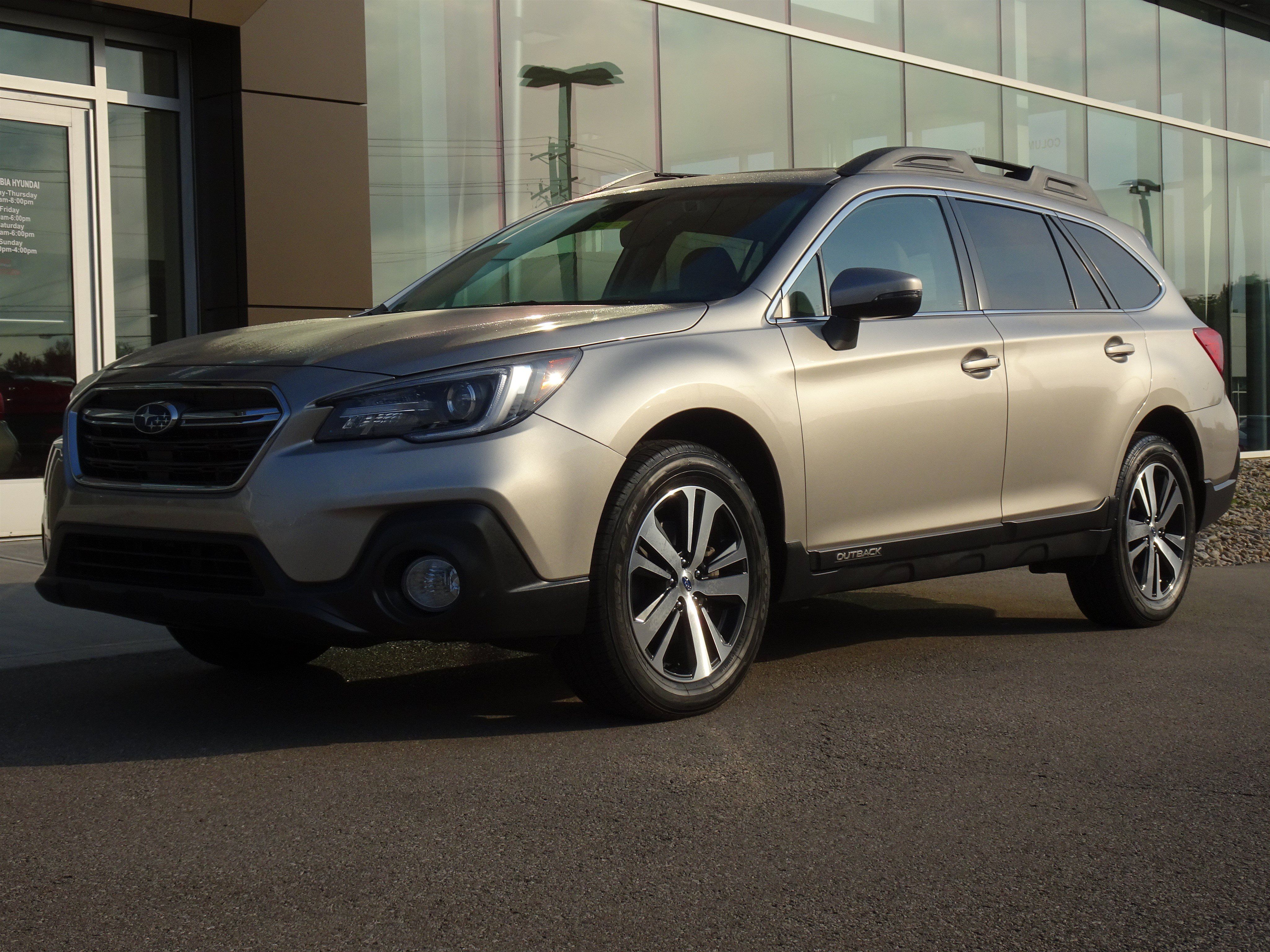 Used 2019 Subaru Outback 2.5i Limited AWD/4WD image 1