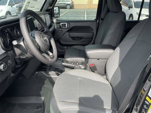 New 2025 Jeep Gladiator Sport image 22