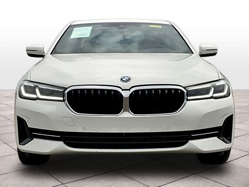 Used 2022 BMW 530e w/ Convenience Package RWD image 2