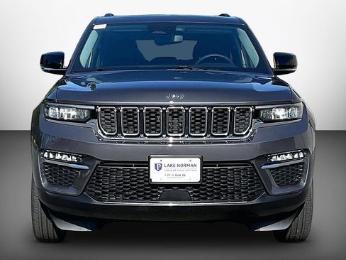 Used 2023 Jeep Grand Cherokee Limited AWD/4WD image 3