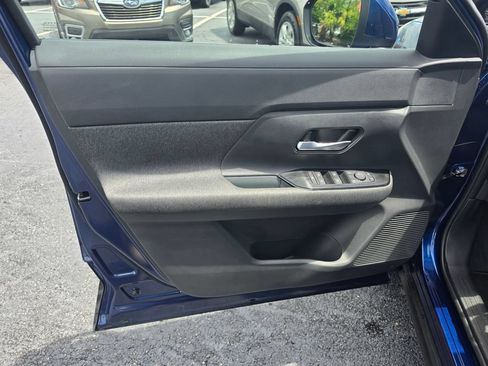 Certified 2025 Nissan Kicks SV FWD image 13
