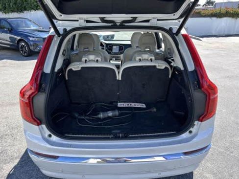 Used 2023 Volvo XC90 T8 Ultimate AWD/4WD image 7