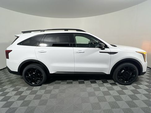 Certified 2024 Kia Sorento SX Prestige AWD/4WD image 2
