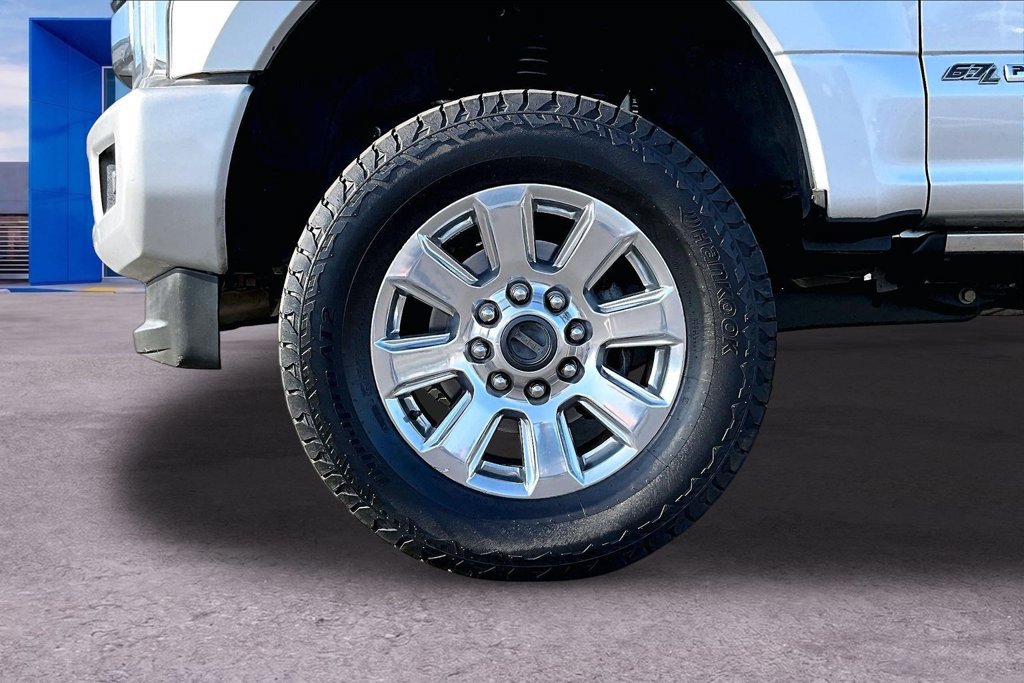 Used 2018 Ford F250 Platinum w/ Platinum Ultimate Package AWD/4WD image 30