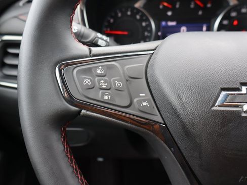 Used 2023 Chevrolet Equinox RS image 7